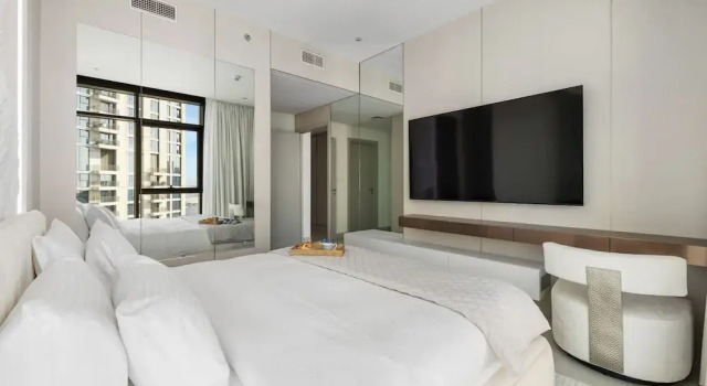 Serene 1BR Escape with Burj Khalifa View