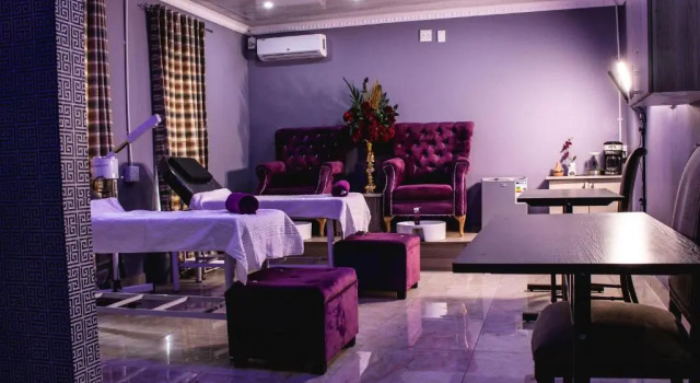 Gold Crown international Hotel