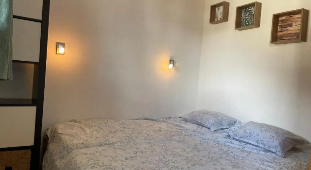 Front Neige 1800, Cosy 4-6p, Parking Couvert, Забронировать Отель Отели Лез-Ор с парковкой, рядом с Горнолыжный подъемник Риу Сек, Парковка