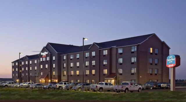 TownePlace Suites by Marriott Garden City, Reserva ahora Hotel Hoteles en Kansas con aparcamiento, Aparcamiento