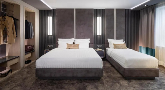 Номер Deluxe -- ESTE PARK HOTEL -- part of Urban Chic Luxury Design Hotels - open since October 2022 - Parking - Compliments - next to Shopping & Dining - Mall Plovdiv