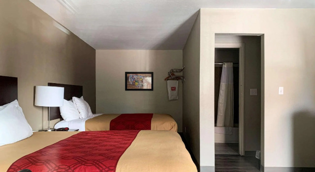 Четырёхместный номер Standard Studio 6 Suites Vancouver WA Waterfront