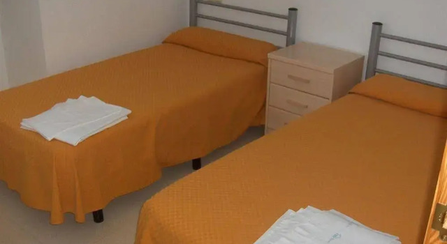 Albergue Inturjoven Sierra Nevada - Hostel