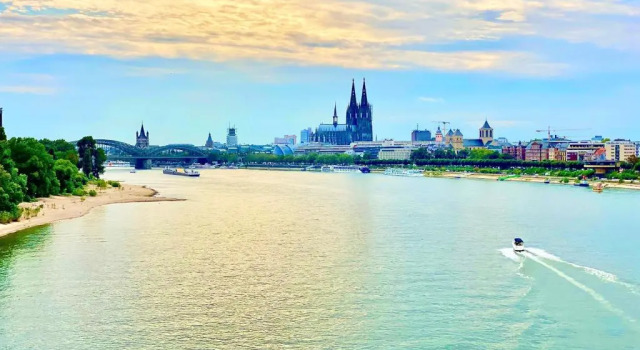Апартаменты The Suite Cologne