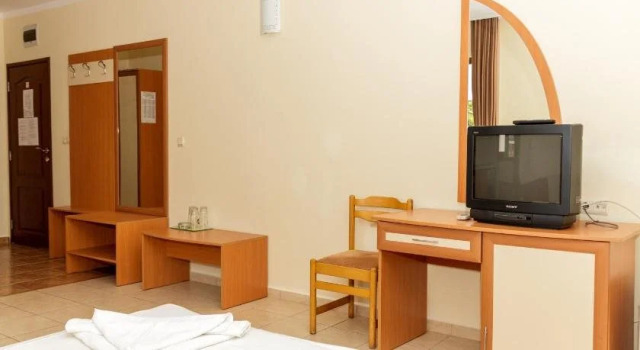 Hostel Malibu, Забронировать Отель Отели Солнечного берега 3 звезды, рядом с Пляжный клуб Bedroom, 3*