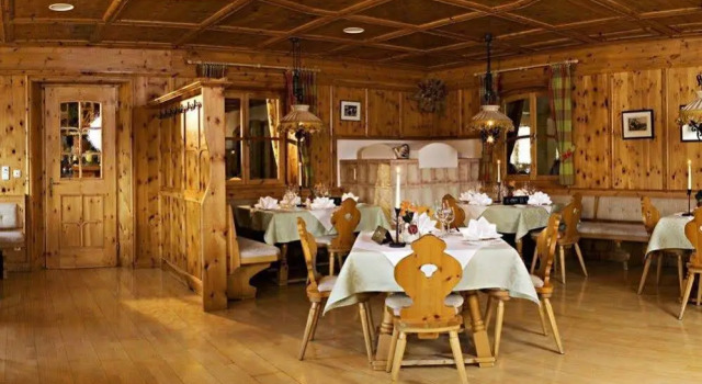Appartementhaus Ferienanlage Zugspitzblick, Забронировать Отель Отели Тироля с бассейном, Бассейн