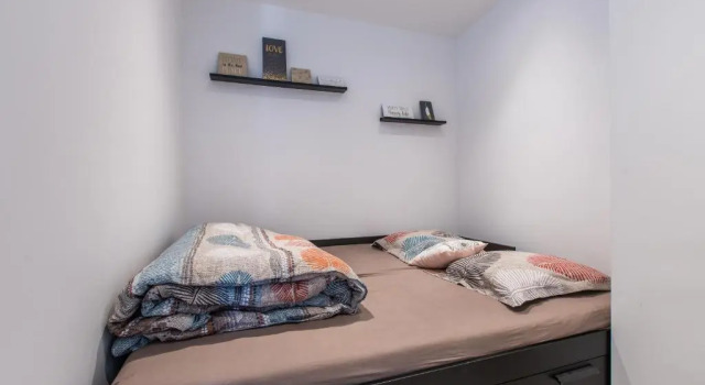 Admire Panoramic Ocean Views Through Walls of Windows, Забронировать Апартаменты/квартира Отели Канн с парковкой, рядом с Le Croisette Casino Barriere de Cannes, Парковка