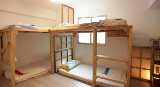 Wave Elephant Backpacker Hostel