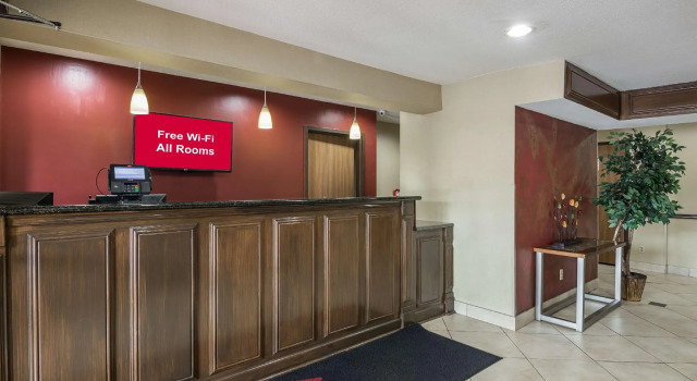 Red Roof Inn & Suites Little Rock, Boek Hotel Hotels in Missouri met zwembad, Zwembad