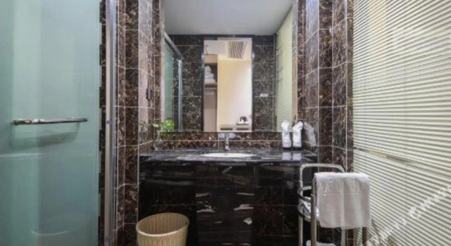 Kristin Hotel (Yanglan High-speed Railway Citizen Center), Varaa Hotelli Ezhou Hubei