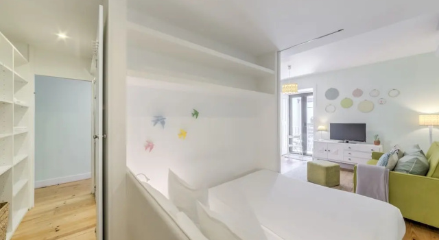 Студия с балконом и с видом на внутренний двор Look At Me - Serviced Lofts & Studios