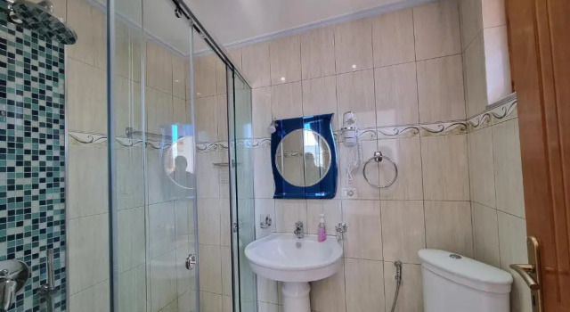 Четырёхместный номер Standard с балконом Hotel Castle