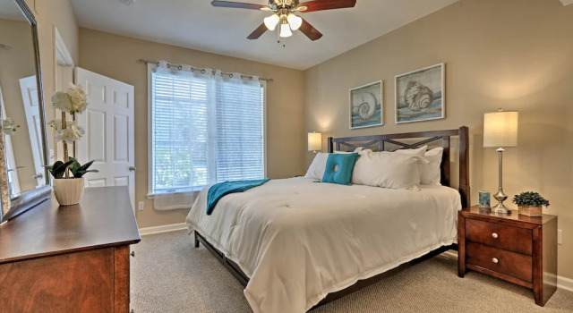 Walk to Beach: Lavish Resort Escape in Galveston!
