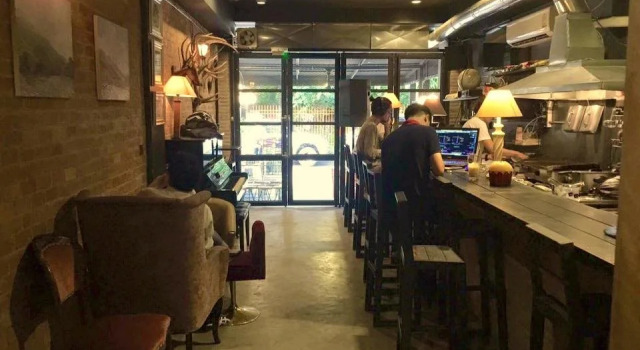 Nimman Nest Hostel & Cafe, Забронировать Хостел Хостелы Ban Yang Pa Kha, Хостел