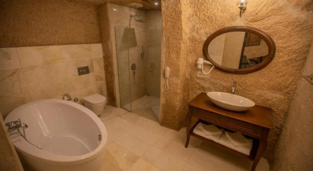Двухместный номер Deluxe Lavender Cave Hotel