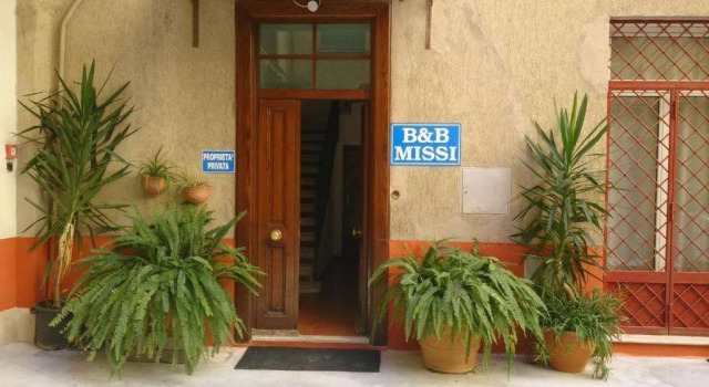 B&B Missi, Забронировать Отель Отели Рима с парковкой, рядом с Универмаг La Rinascente, Парковка