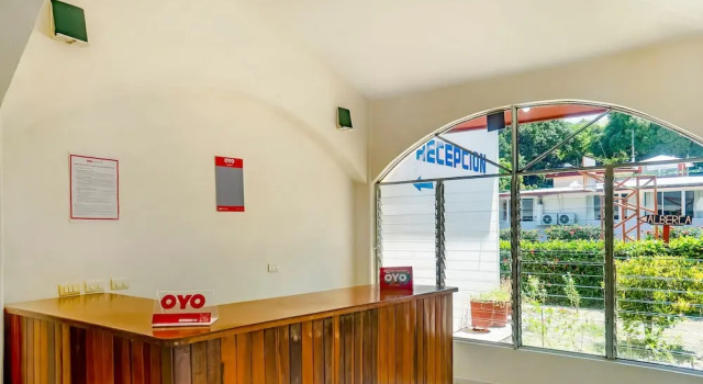 OYO Hotel Los Leones, Rezerwuj Hotel Hotele w El Panchán z parkingiem, Parking