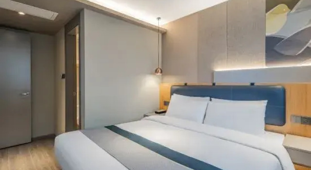 Люкс Home Inn Tianjin Nanjing Road