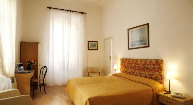 Трёхместный номер Standard Hotel Alfieri