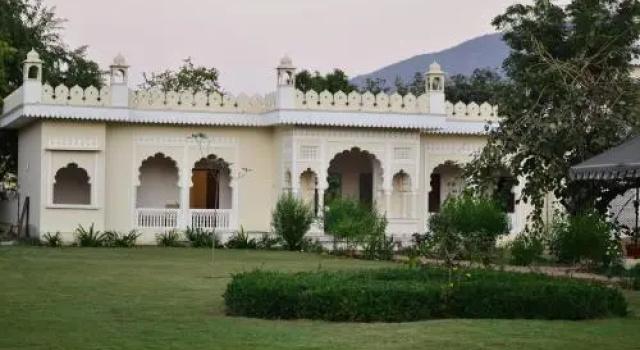 Bonfire Resort Pushkar, Забронировать Курортный отель Отели штата Раджастхана с парковкой, Парковка