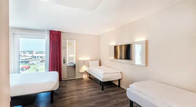 Номер семейный B&B HOTEL Zürich Airport