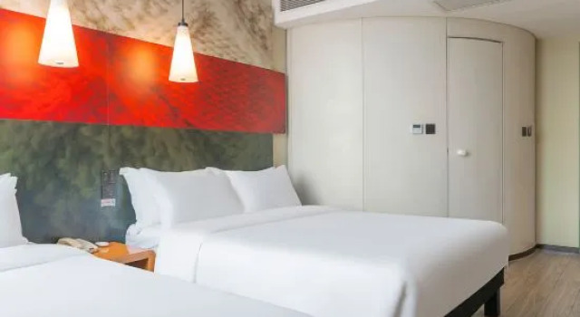 Номер Standard ibis Chengdu Yongfeng Hotel