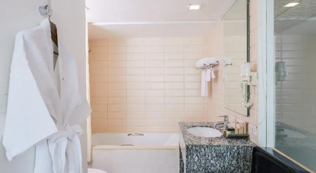 Номер Standard Narai Hotel (SHA Extra Plus)