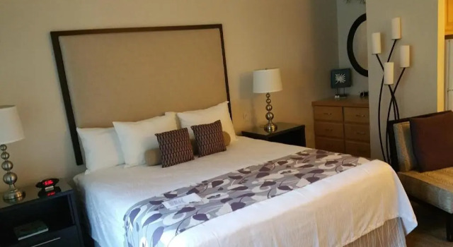 Студия GetAways at Palm Springs Tennis Club