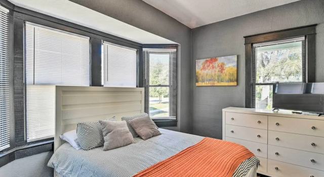 Downtown DeLand Home: Walk to Stetson University, Book Hotel DeLand Florida