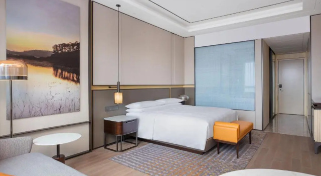 Двухместный клубный номер Standard с видом на город Sheraton Shanghai Fengxian