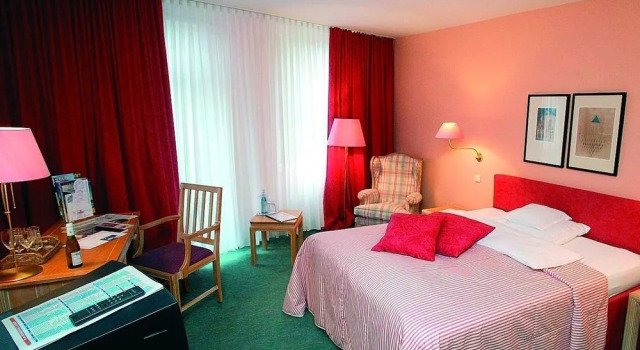 Romantik Hotel Landschloss Fasanerie, Buchen Sie Hotel Zweibrücken Pfalz