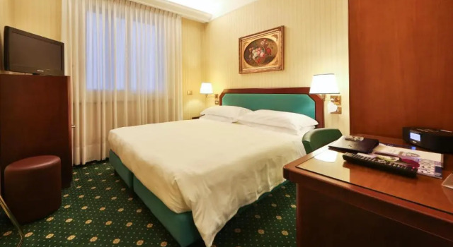 Трёхместный номер Standard Hotel Astoria Sure Hotel Collection By Best Western