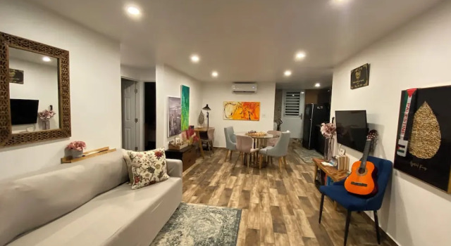 Апартаменты Comfort с балконом и с видом на город Castillo del Parque Stylish 2bed Apt