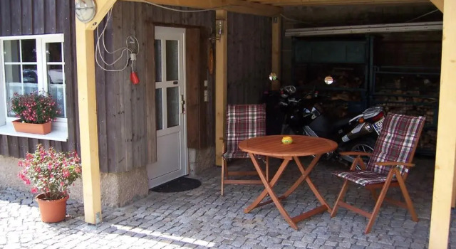 Апартаменты Ferienhaus Rennsteig Huhn, Glaswerkstraße 58, 98724 Lauscha