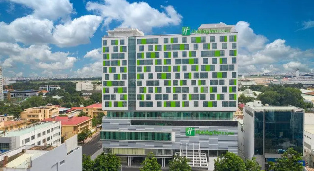 Номер Deluxe Holiday Inn & Suites Saigon Airport by IHG