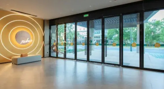 Ni Hao Hotel (Qianjiang Jianghan Yishu Zhiye Xueyuan), Boek Hotel Qianjiang Hubei