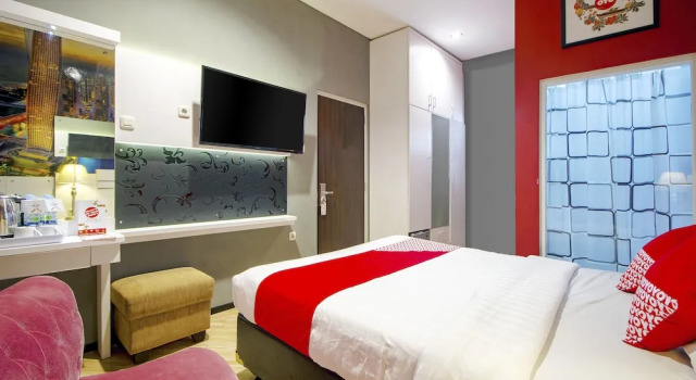OYO 1057 Premier Guest House, Book Guesthouse Kalasan Yogyakarta Province