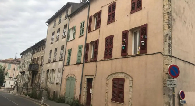 Appartement cosy et fonctionnel en centre-ville, Забронировать Апартаменты/квартира Драгиньян Вар, рядом с Церковь Св. Михаила