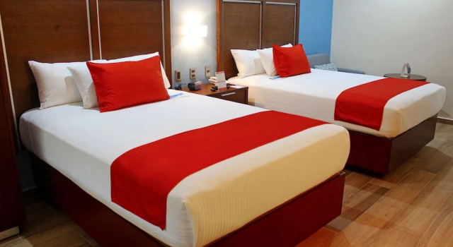 Четырёхместный номер Executive Comfort Inn Monterrey Norte
