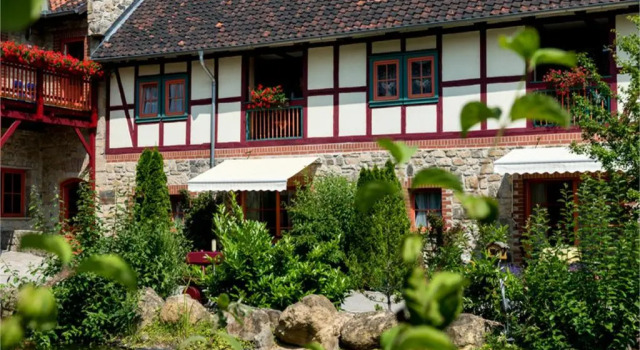 Hotel Gut Voigtlaender, Rezerwuj Hotel Blankenburg 