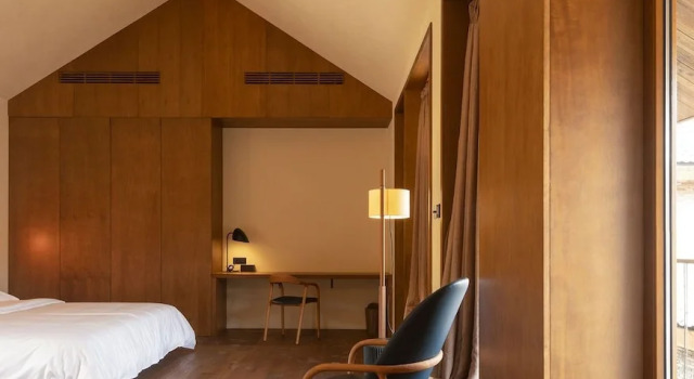 Номер Superior Sansa Village Boutique Hotel at Mutianyu Great Wall Adjoin to Mutianyu Great Wall - Room with the View of Great Wall - Chinese massage experience - Vehicle Shuttle Service - International Catering - SPA& Nail Beauty Facilities