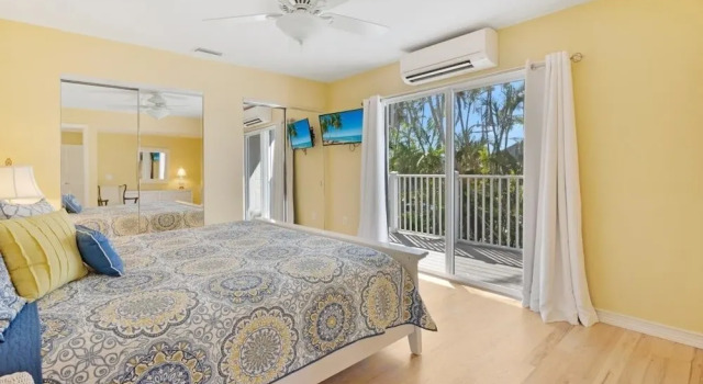Murmond 5 Bedroom Home by RedAwning