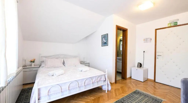 Двухместный номер Standard с видом на бассейн Sunčani Breg Apartments Vrdnik