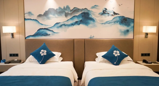 Номер Standard с 2 комнатами Ramada by Wyndham Huizhou Longmen