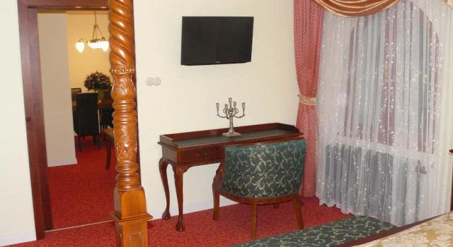 Hotel Zlatý Orel, Забронировать Отель Остравице Beskids