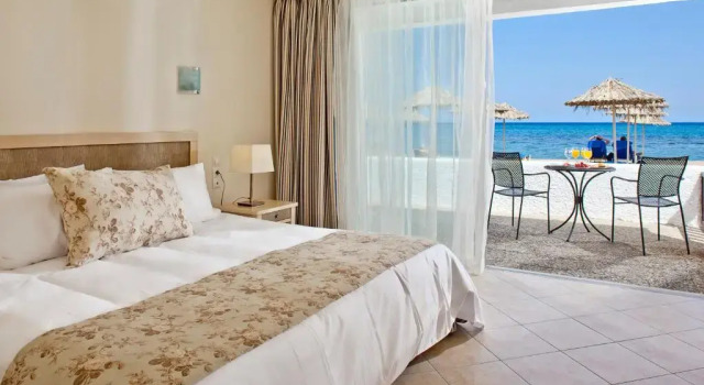 Полулюкс Premium с видом на воду Civitel Creta Beach