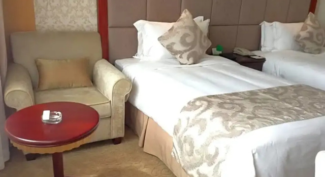 Двухместный номер Deluxe Shenzhen Yijia International Hotel