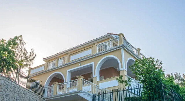 Andelica Holiday Villa
