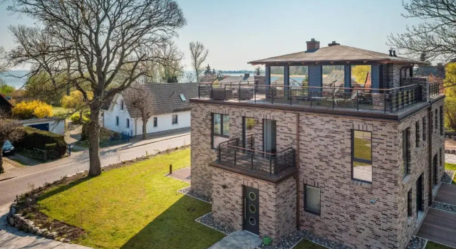 Villa Lotsenhäuser Rügen - Luxus Ferienhaus - 3 Schlafzimmer - Sauna - Dachterrasse mit Boddenblick, Забронировать Вилла Бреге Wittow Peninsula