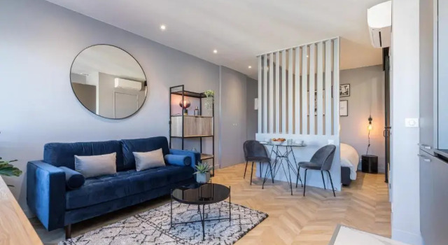 Апартаменты SMARTBNB - Dernier etage Ascenseur - 1 min Plage et Zone Pietonne